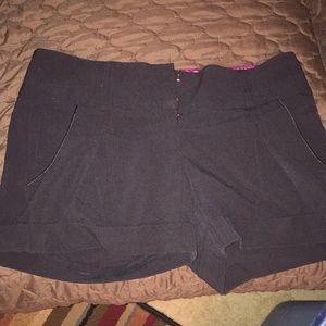Black dress shorts size 5.bag #40